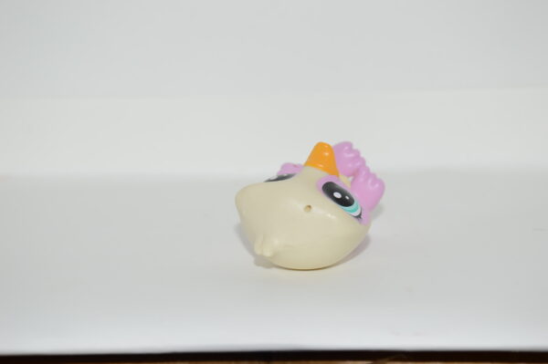 Littlest Pet Shop #69 Opaline Featherwisp Ostrich Pets in The City - Image 4