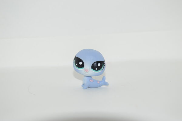Littlest Pet Shop #1-61 Briny Pinnipeb Seal Generation 6