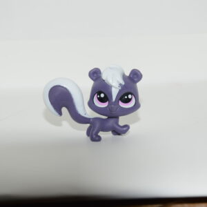 Littlest Pet Shop #56 Sunrise L'Aroma Skunk Pets in The City